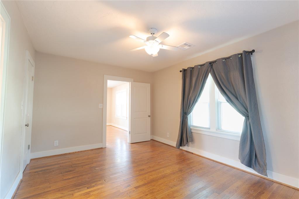2732 W Park Place Property Photo 18