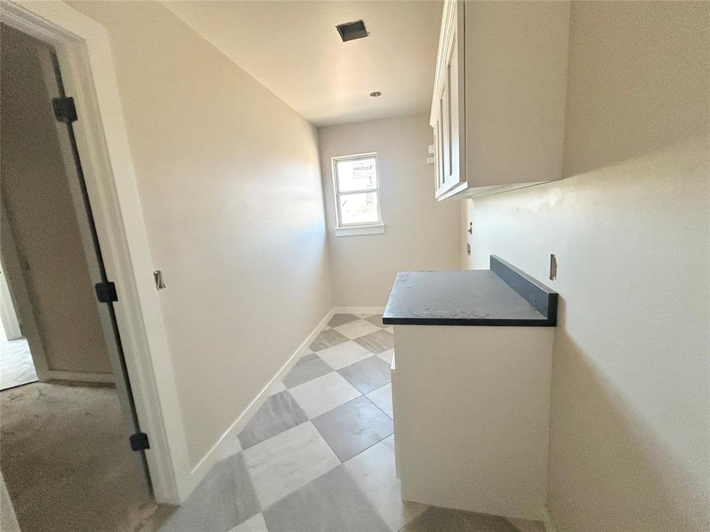 1901 Hamzas Court Property Photo 5