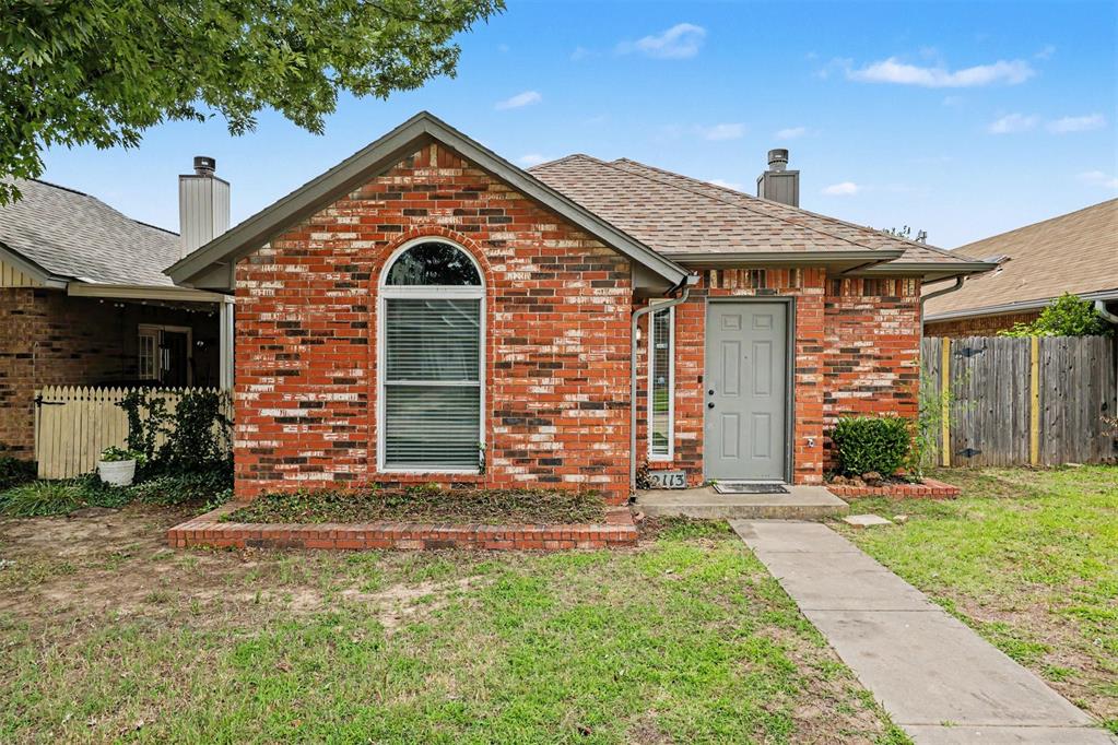 2113 S Robinson Avenue Property Photo 1