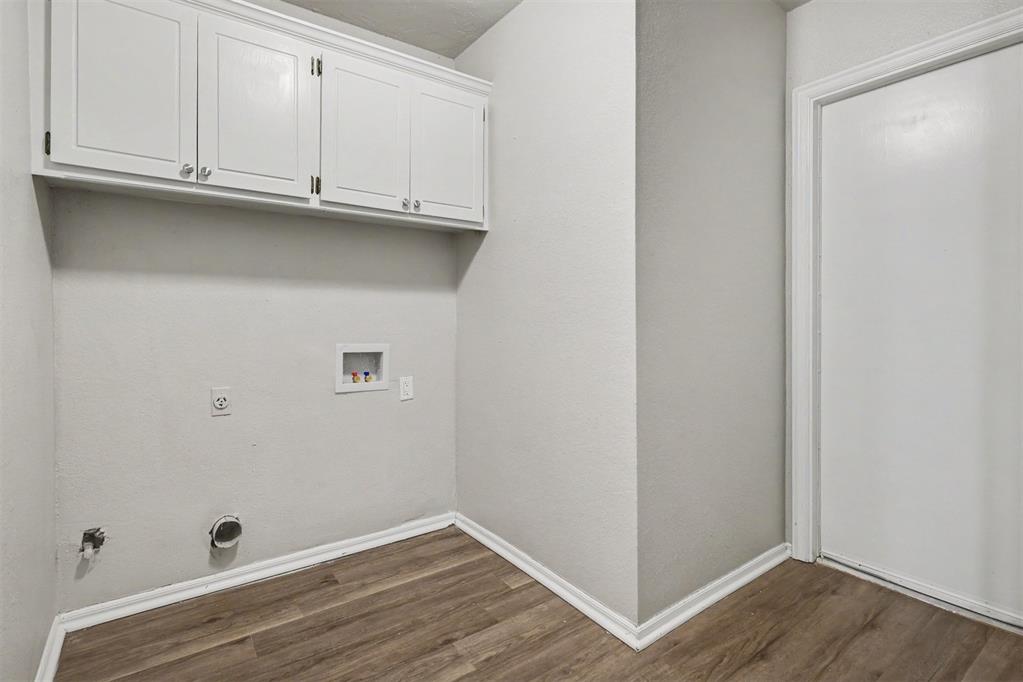 2113 S Robinson Avenue Property Photo 16