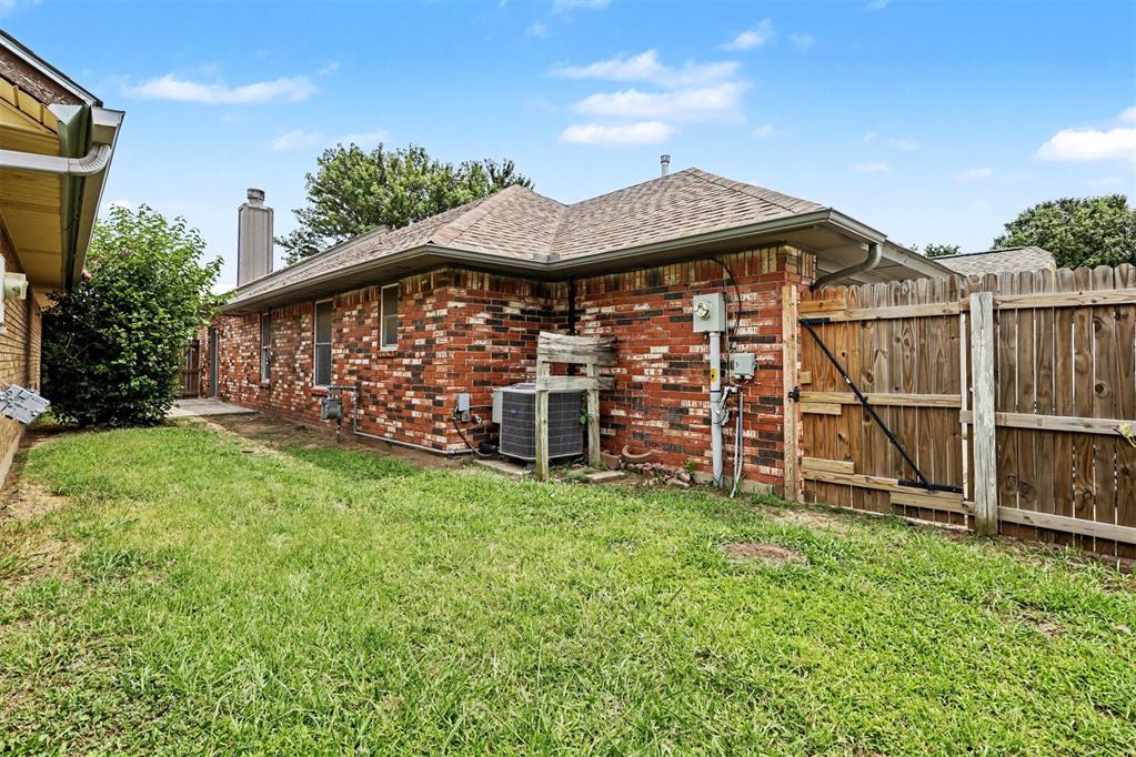 2113 S Robinson Avenue Property Photo 19