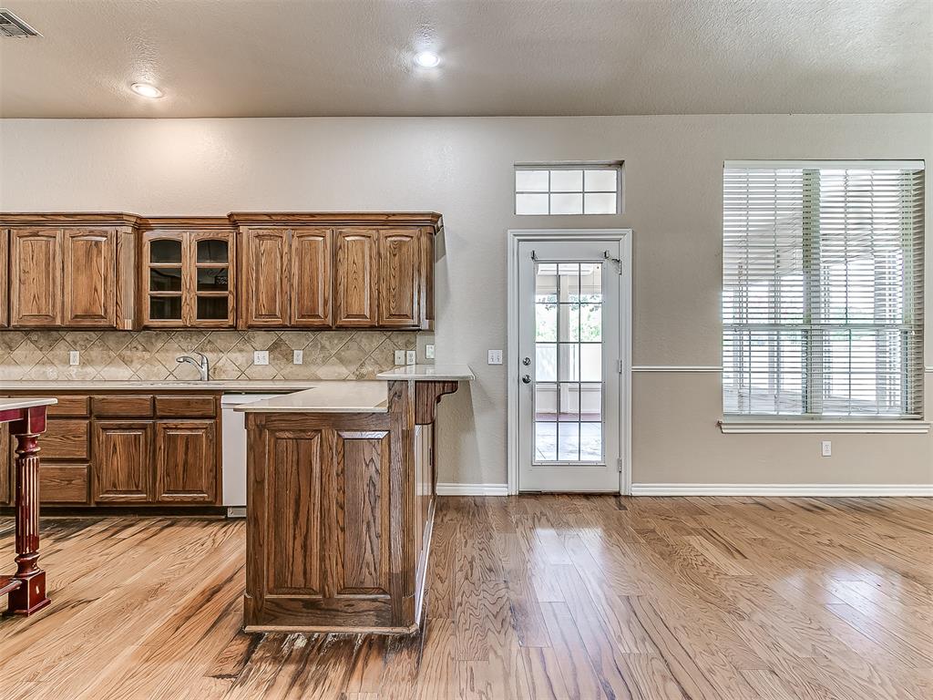 16609 Village Garden Drive Property Photo 11