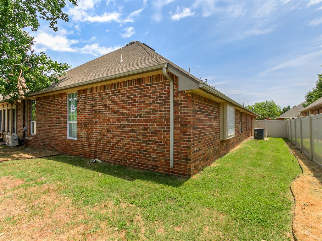 16609 Village Garden Drive Property Photo 42
