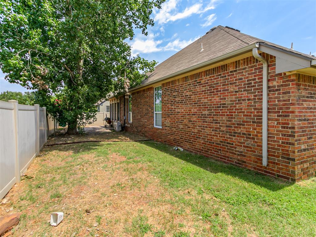 16609 Village Garden Drive Property Photo 43