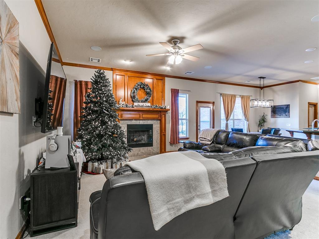 726 Silver Tree Drive Property Photo 7
