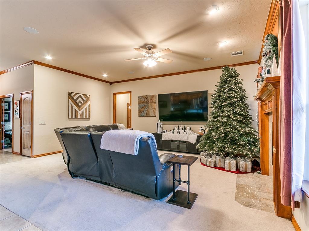 726 Silver Tree Drive Property Photo 10