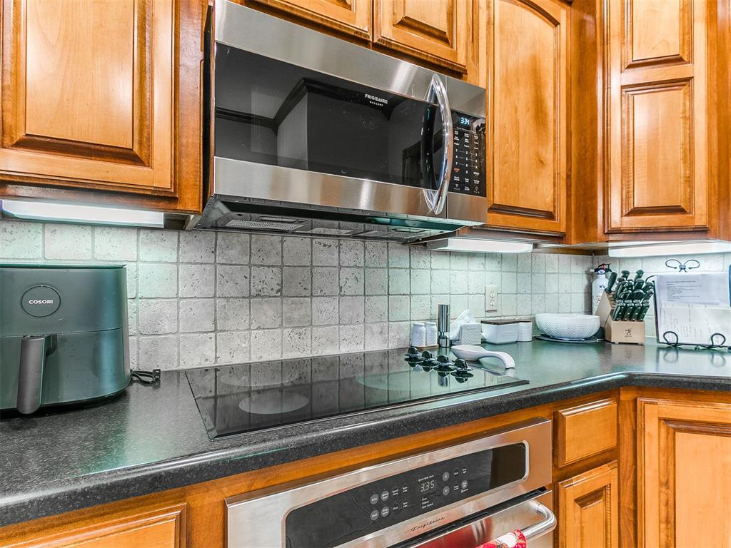 726 Silver Tree Drive Property Photo 17