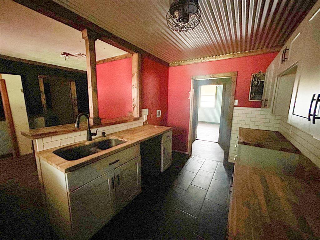 45 Sharon Road Property Photo 6