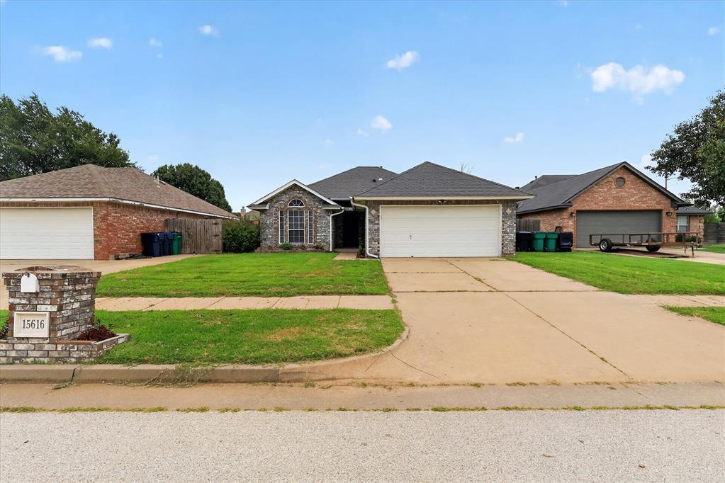 15616 Sandstone Terrace Property Photo 3