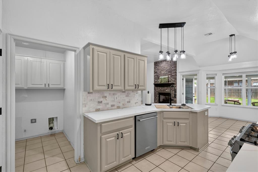 15616 Sandstone Terrace Property Photo 15
