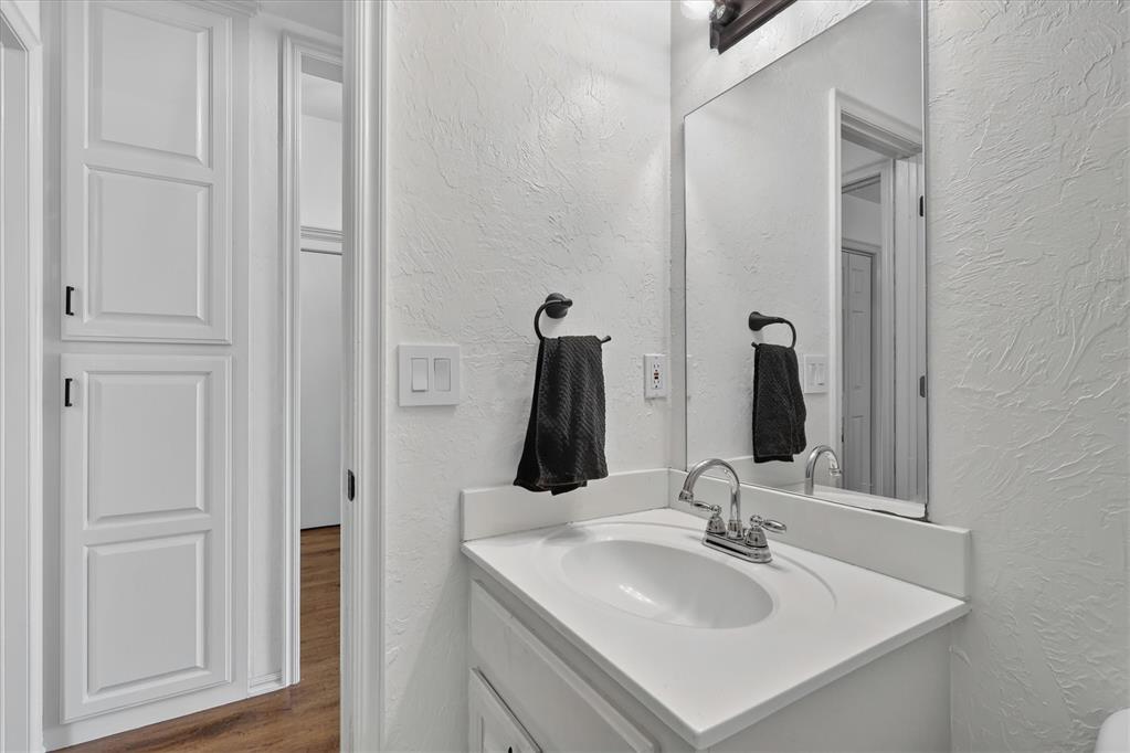 15616 Sandstone Terrace Property Photo 24