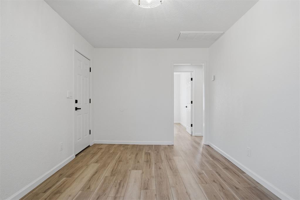 4204 Cunningham Drive Property Photo 10