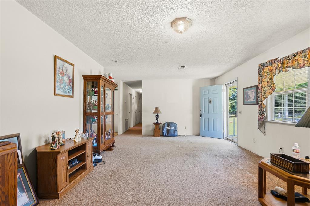 2976 Anshultz Road Property Photo 4