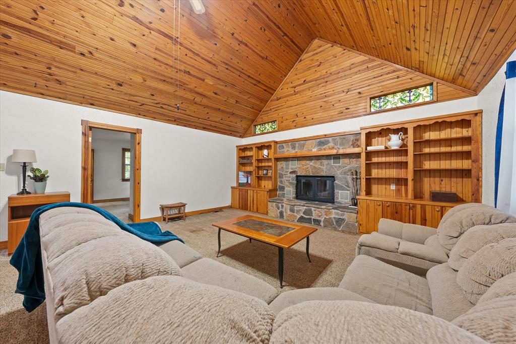 1101 S Post Road Property Photo 6