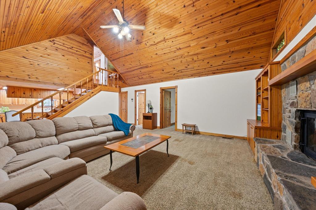 1101 S Post Road Property Photo 7