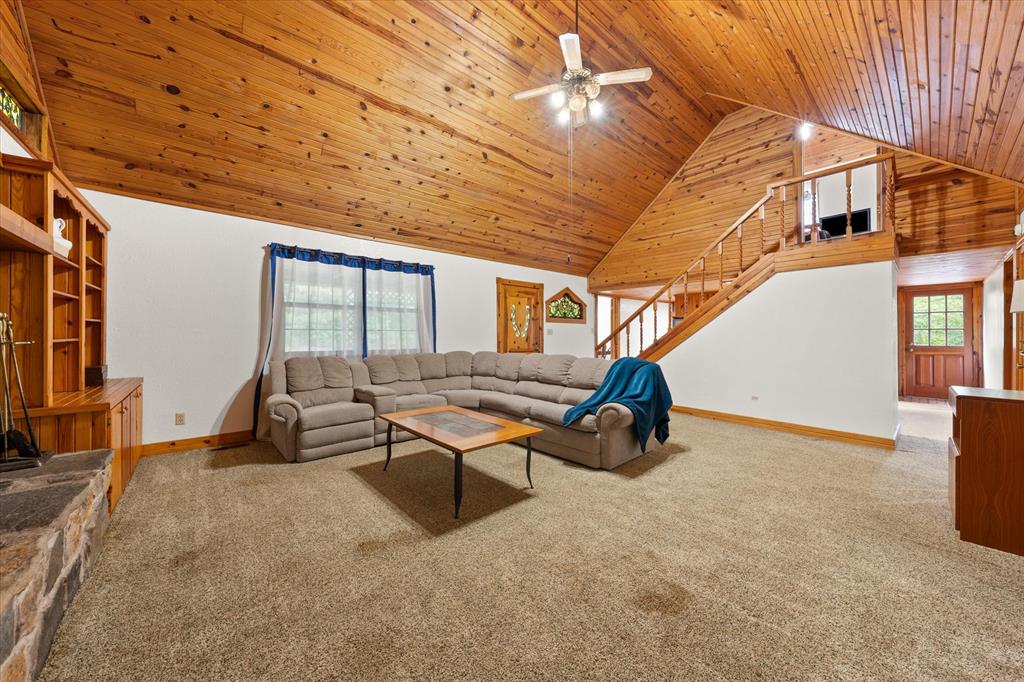 1101 S Post Road Property Photo 8