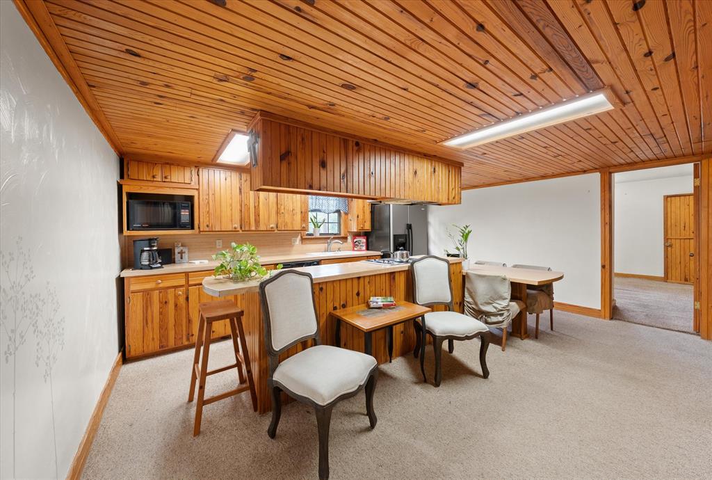 1101 S Post Road Property Photo 12