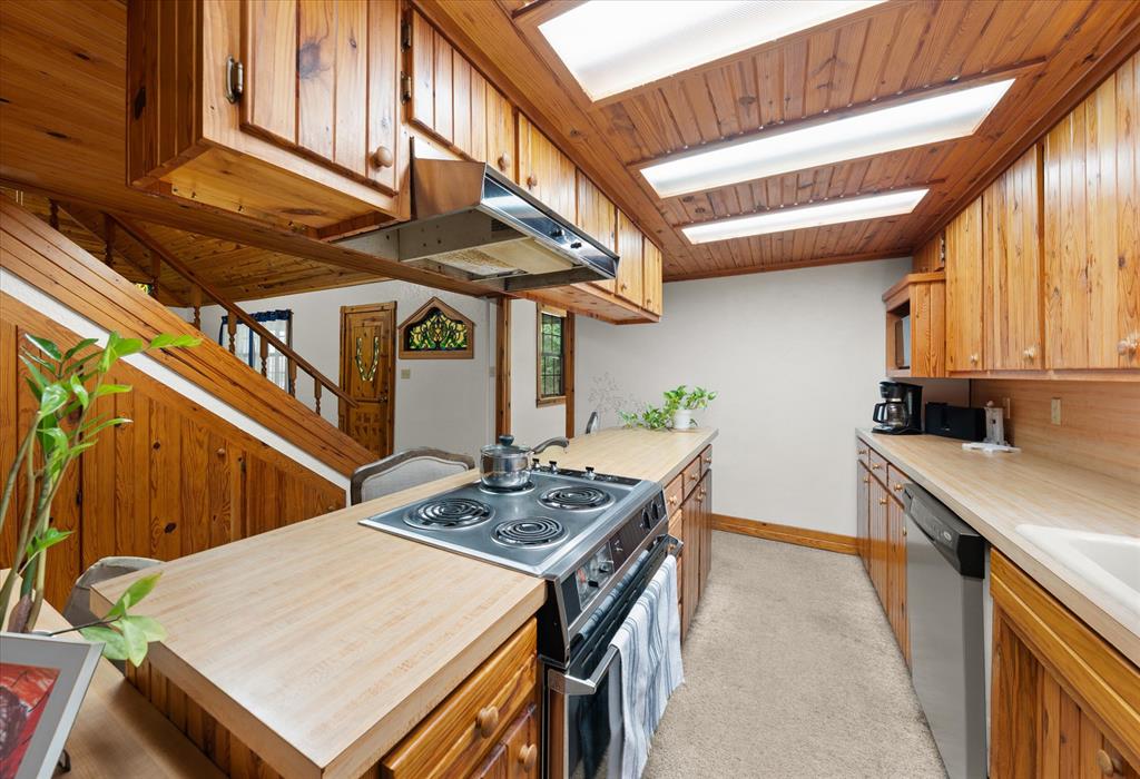 1101 S Post Road Property Photo 14
