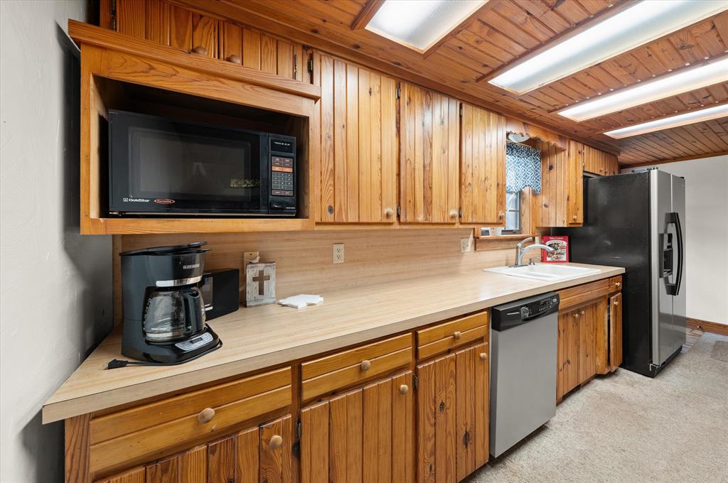 1101 S Post Road Property Photo 15