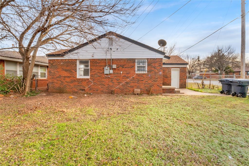 701 E Eubanks Street Property Photo 21