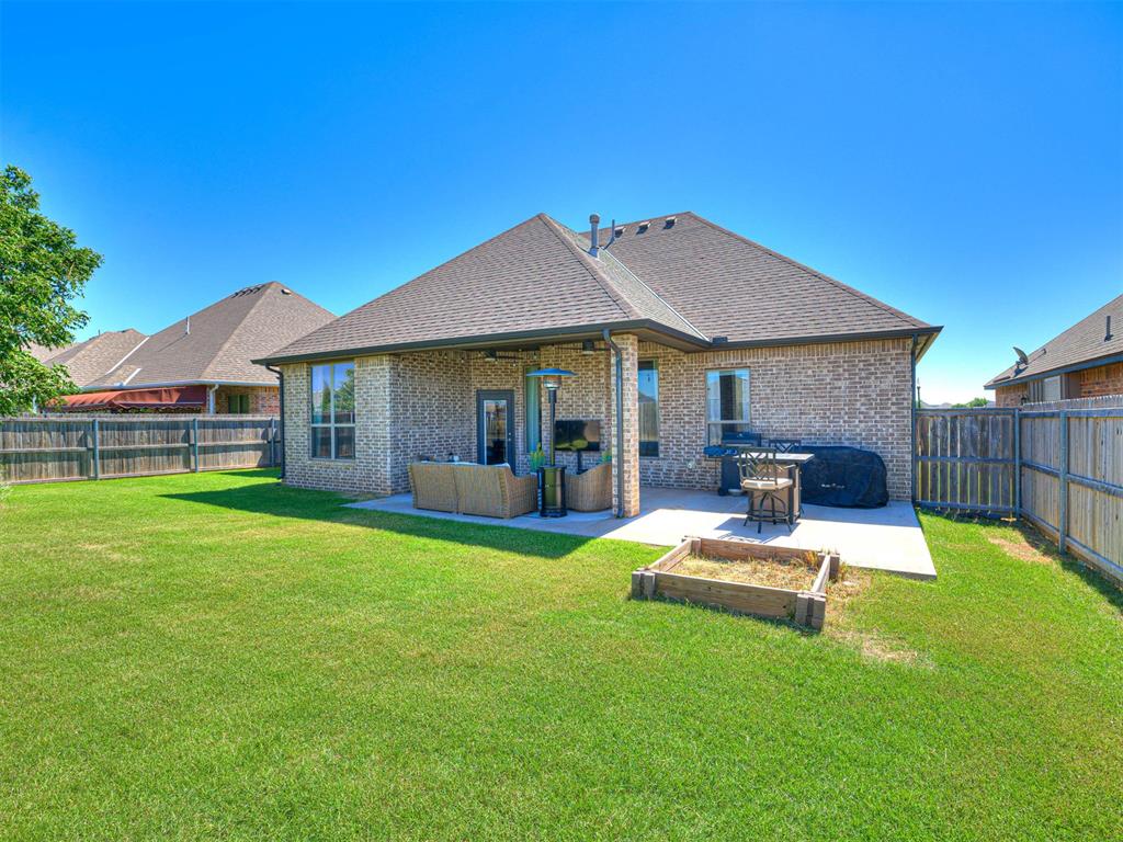 15605 Capri Lane Property Photo 35