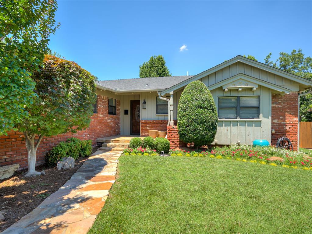 2725 Warwick Drive Property Photo 3