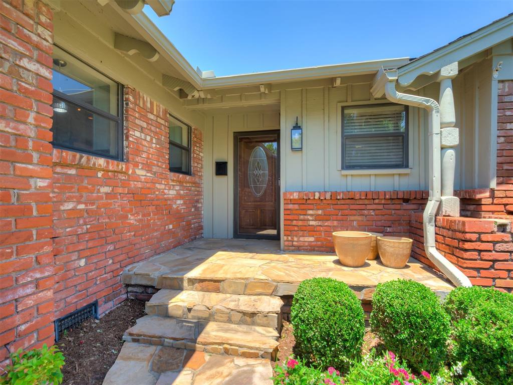2725 Warwick Drive Property Photo 4