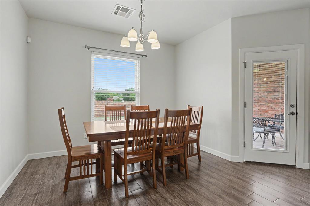 633 Geneva Drive Property Photo 10