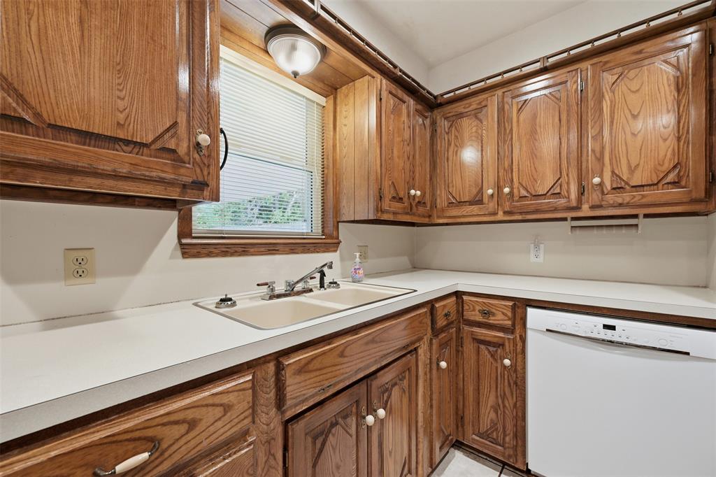 1313 Regency Boulevard Property Photo 9