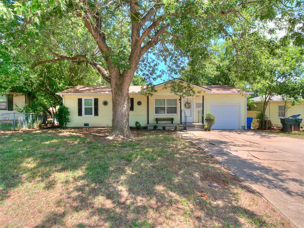 936 Crabtree Cove Property Photo 2