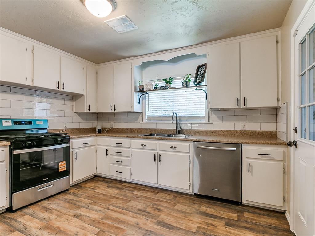 936 Crabtree Cove Property Photo 12