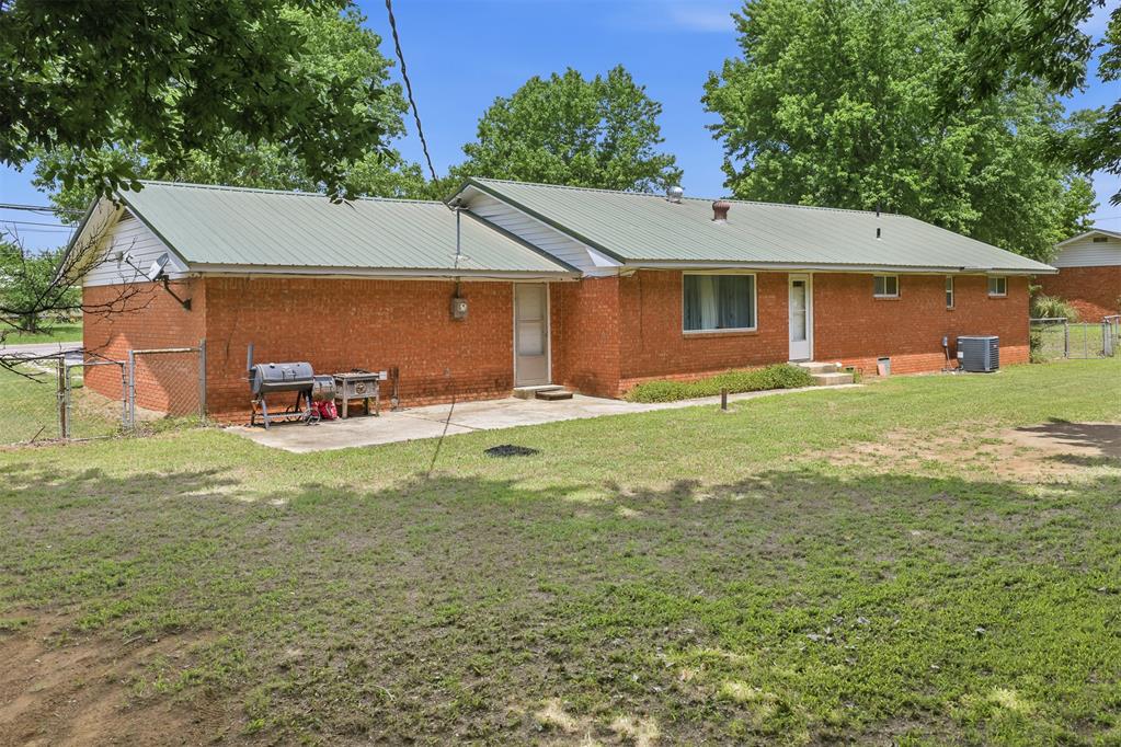 602 N Main Street Property Photo 29