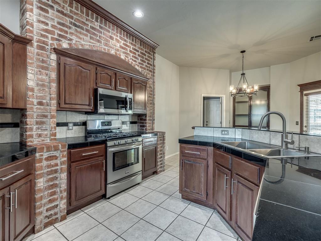 2117 Cedar Pointe Circle Property Photo 24