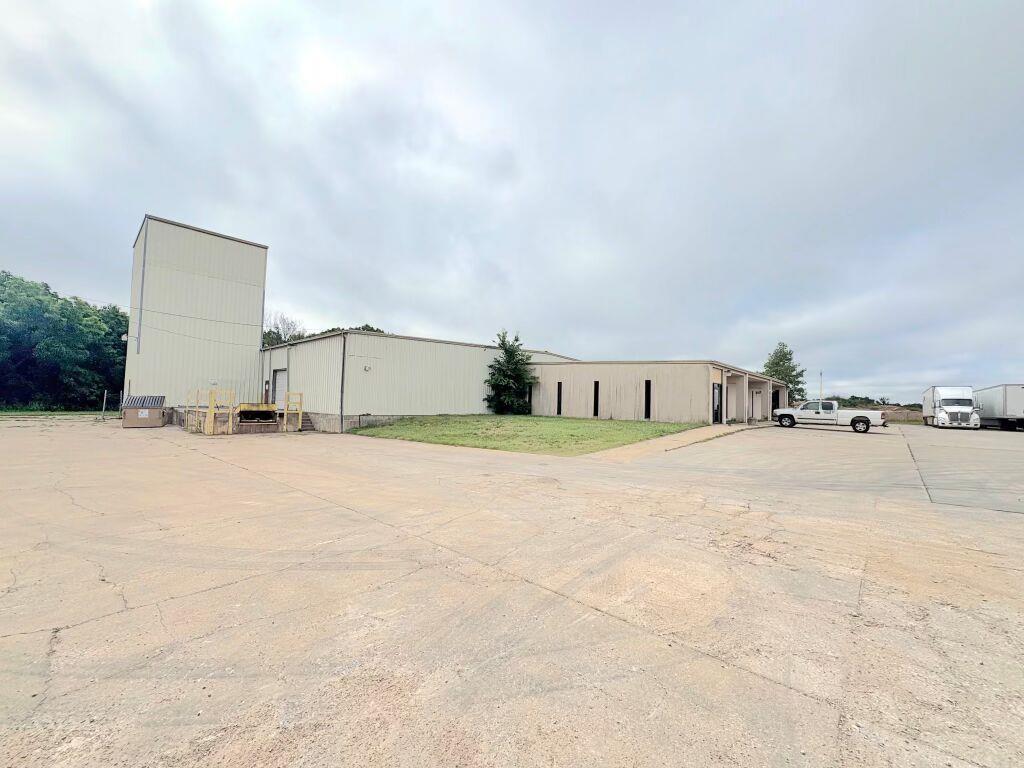 42405 Westech Road Property Photo 1