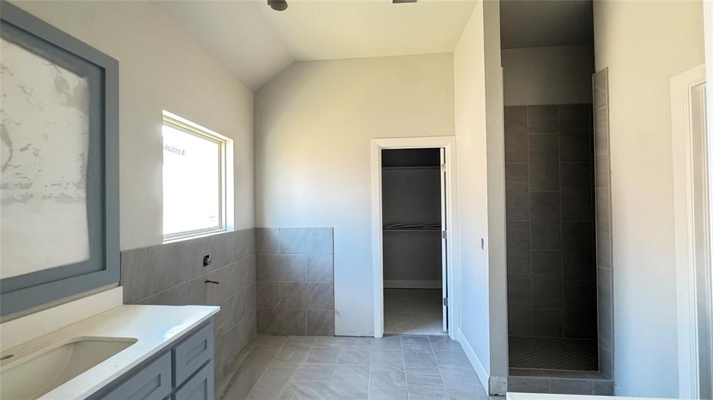 707 Florence Terrace Property Photo 8