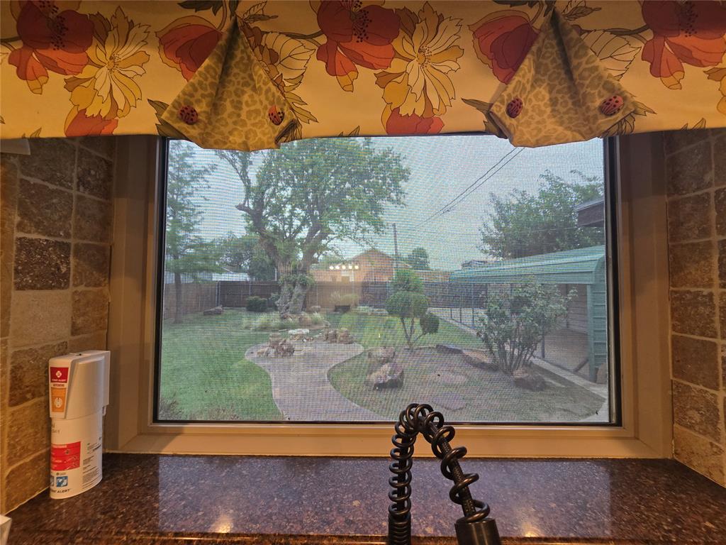 1809 N Oregon Avenue Property Photo 9