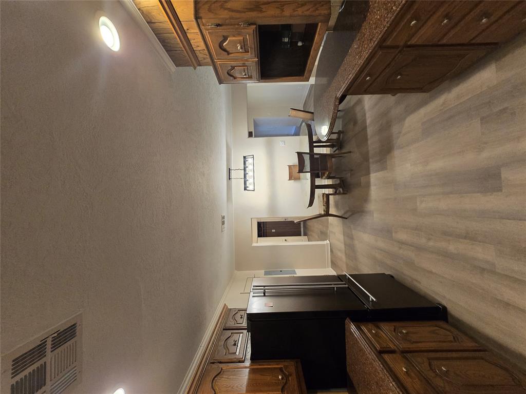 1809 N Oregon Avenue Property Photo 10