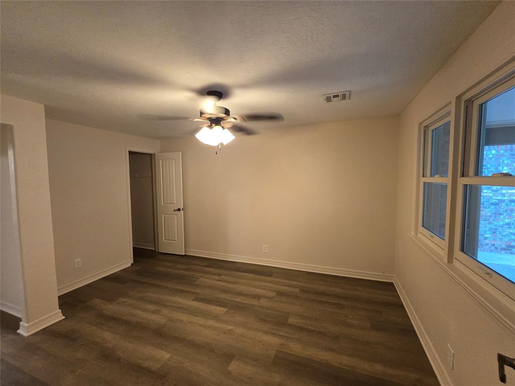 1809 N Oregon Avenue Property Photo 20