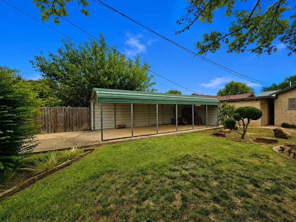 1809 N Oregon Avenue Property Photo 28