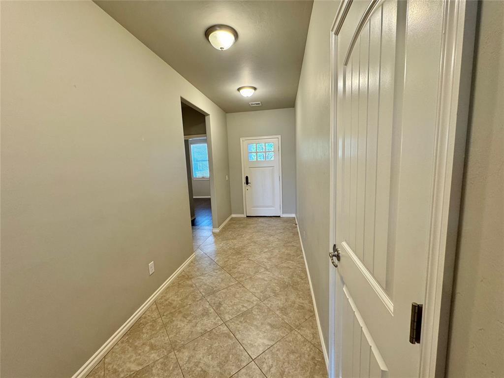 7229 Nw 146th Street Property Photo 3