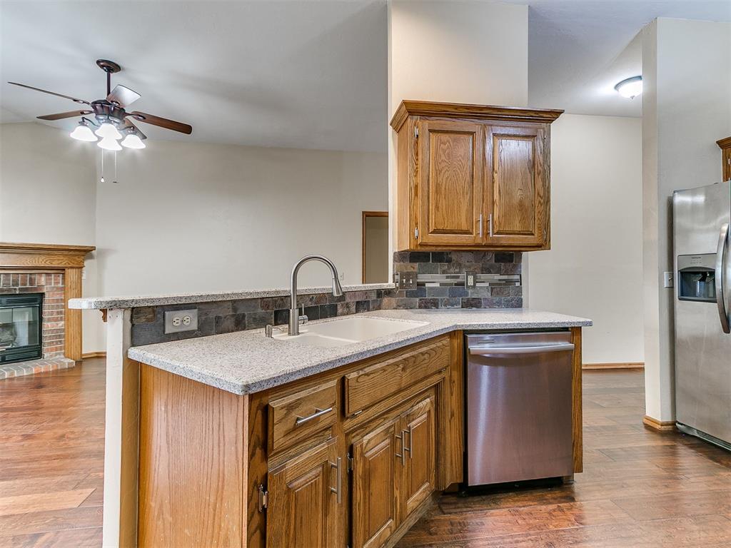 329 E Twelve Oaks Terrace Property Photo 19