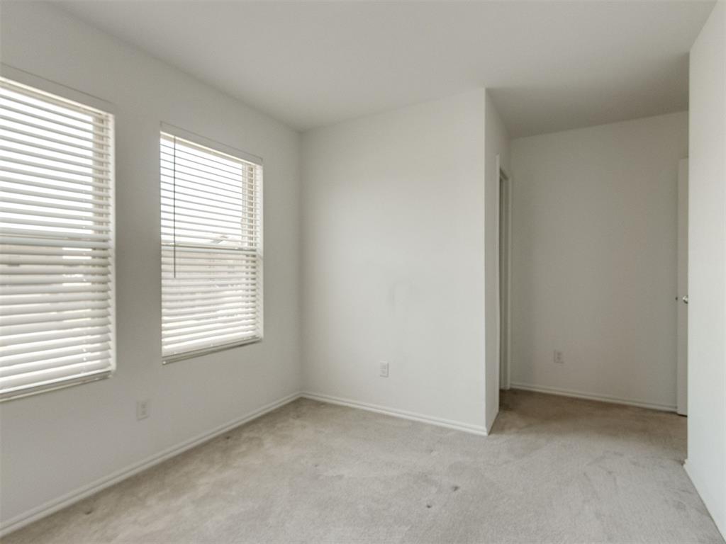 1907 Wolford Way Property Photo 17