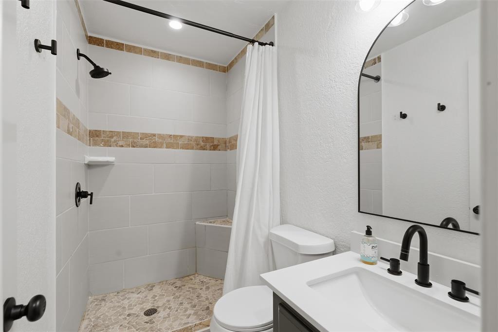 13404 Green Valley Drive Property Photo 27