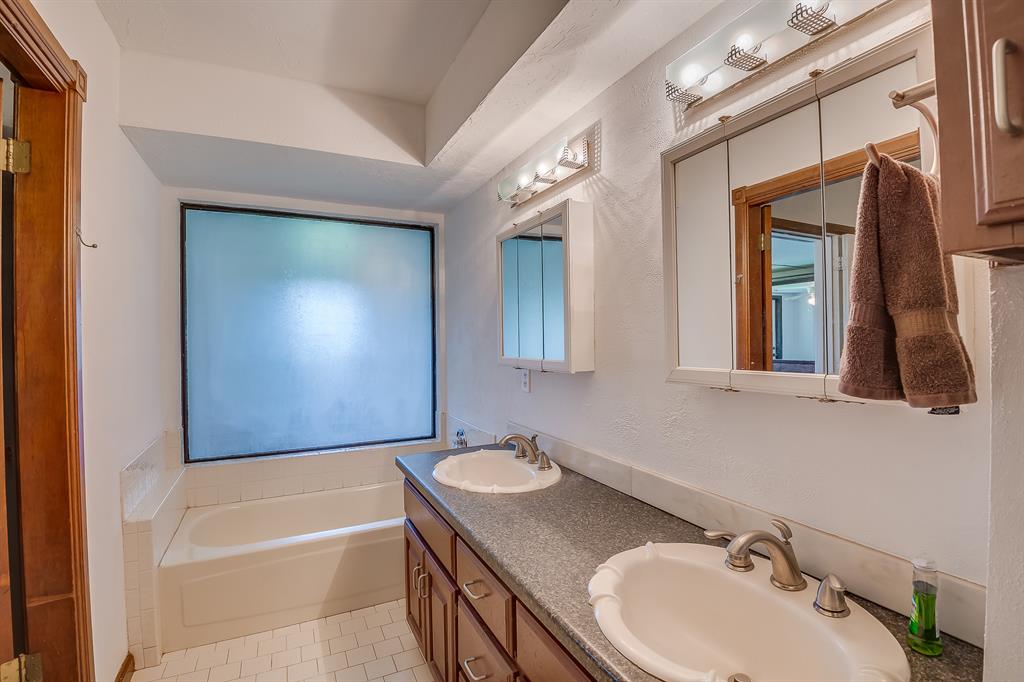 9716 Rail Road Property Photo 19