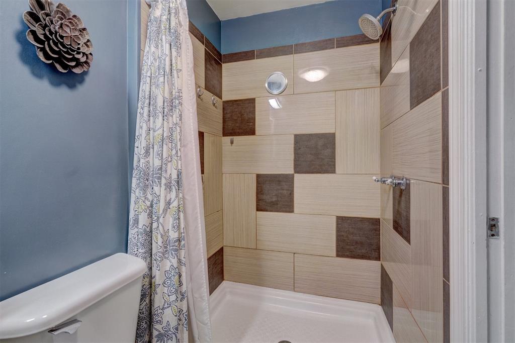 2801 N Mcmillan Avenue Property Photo 29