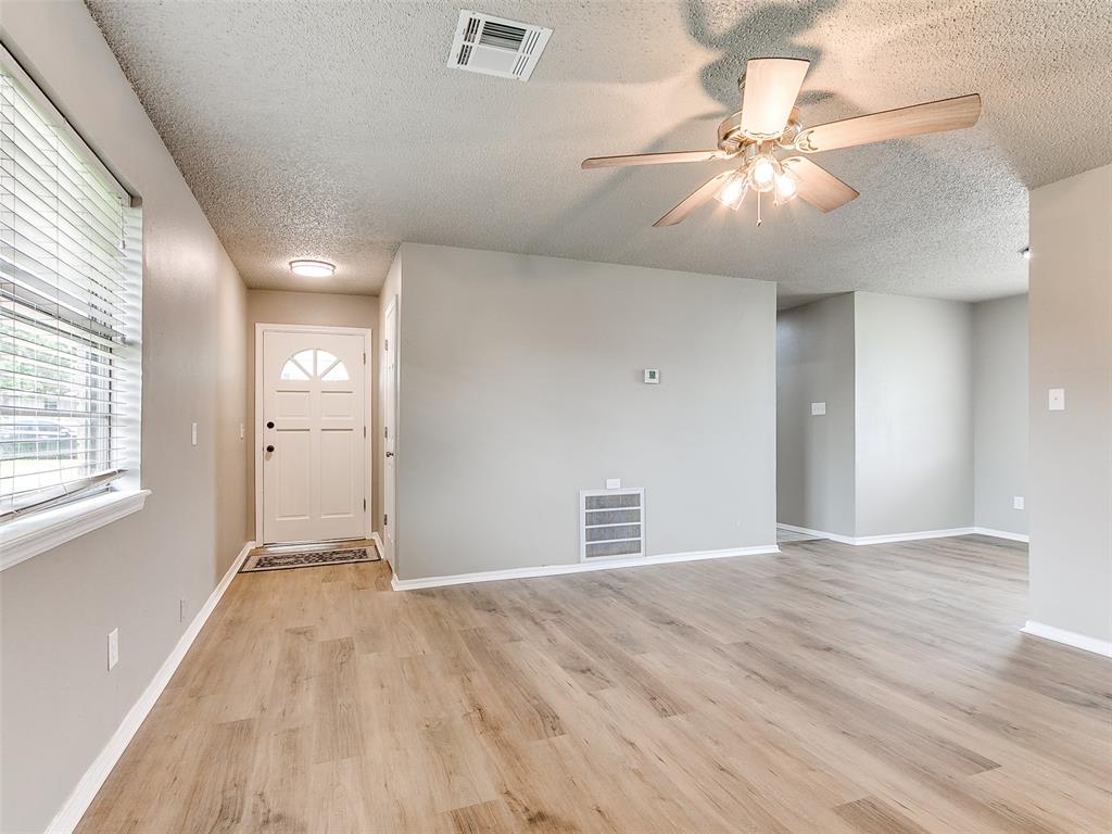 1426 W Watts Street Property Photo 7