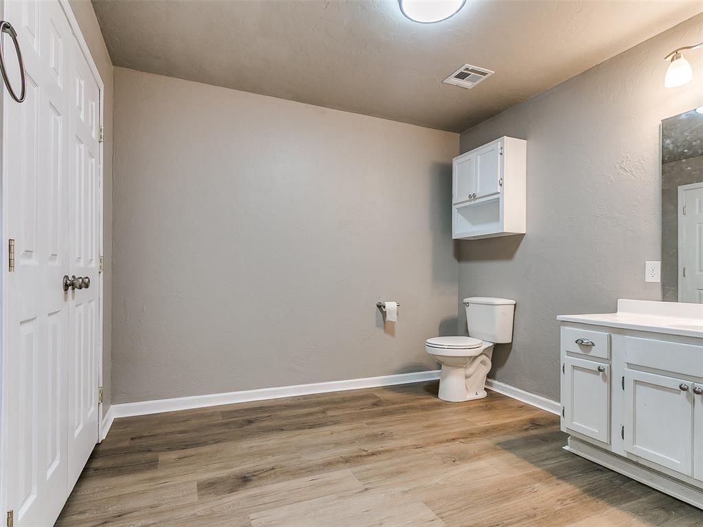 1426 W Watts Street Property Photo 19