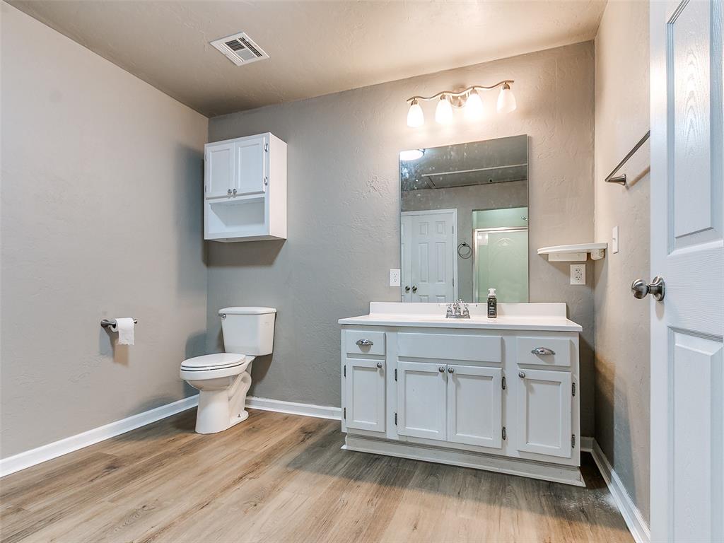 1426 W Watts Street Property Photo 20