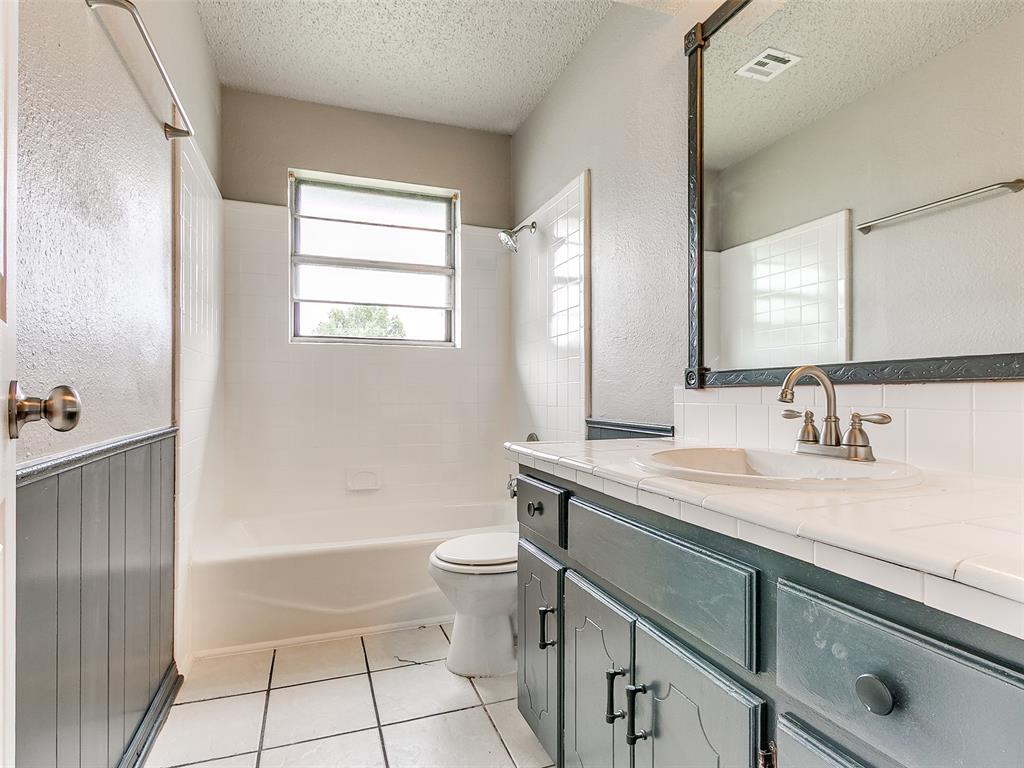 1426 W Watts Street Property Photo 28