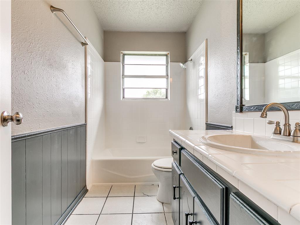 1426 W Watts Street Property Photo 29